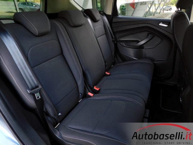 FORD Kuga usata, con Bracciolo