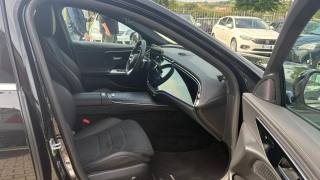 MERCEDES-BENZ E 220 usata, con Leve al volante