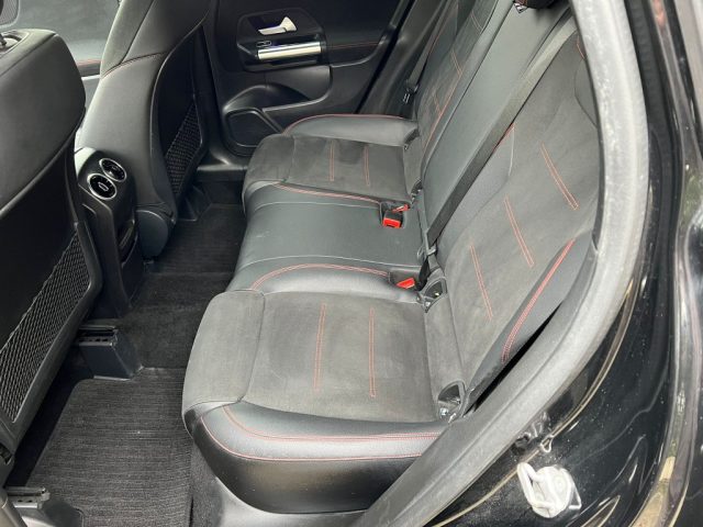 MERCEDES-BENZ GLA 200 usata 14