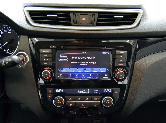 NISSAN Qashqai usata, con Autoradio