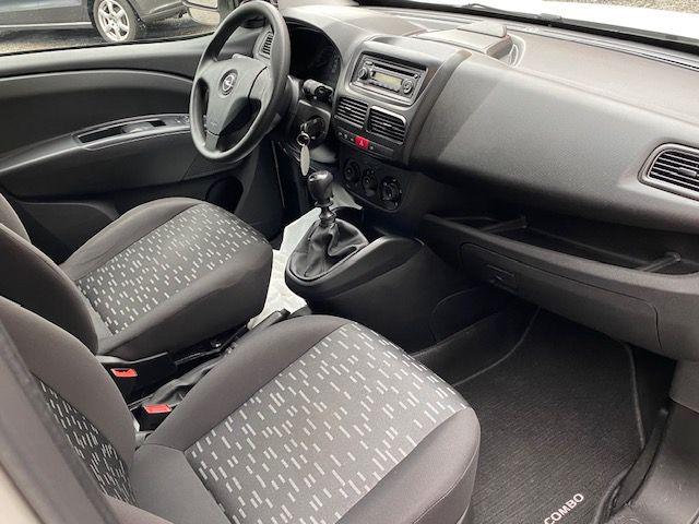OPEL Combo usata, con Climatizzatore