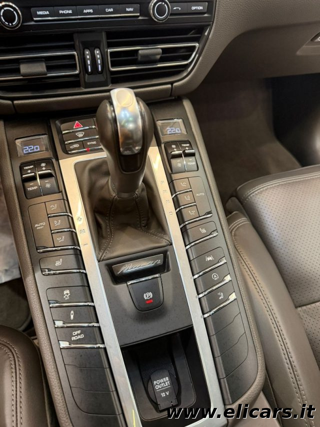 PORSCHE Macan usata, con Fendinebbia