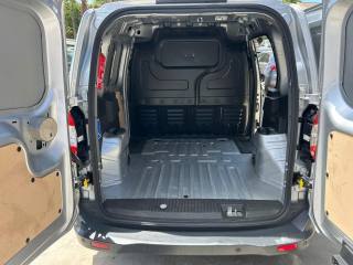 FORD Transit Courier usata, con Controllo automatico clima