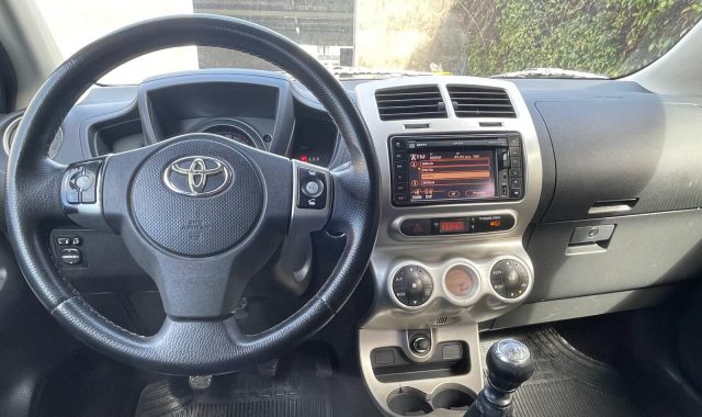 TOYOTA Urban Cruiser usata 14