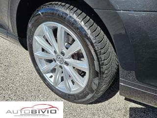 VOLKSWAGEN Passat Variant usata, con Lettore CD