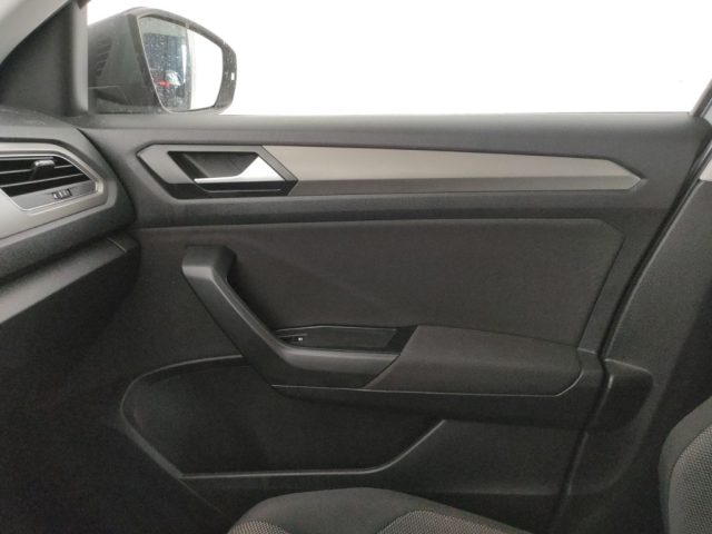 VOLKSWAGEN T-Roc usata, con Sedile posteriore sdoppiato