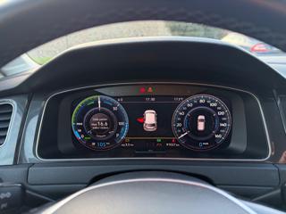 VOLKSWAGEN e-Golf usata, con Park Distance Control