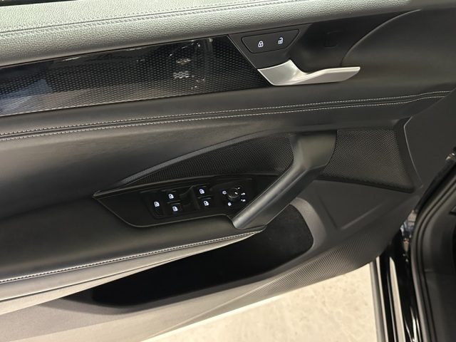 VOLKSWAGEN Tiguan usata, con Park Distance Control