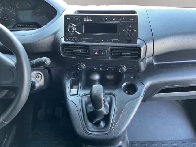 PEUGEOT Partner usata, con Autoradio digitale