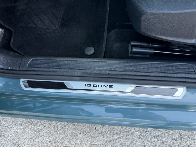 VOLKSWAGEN Golf usata, con USB