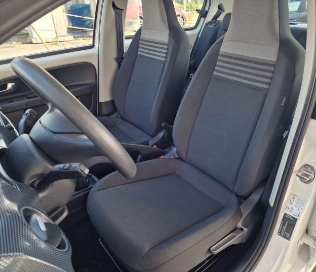 VOLKSWAGEN up! usata, con ESP