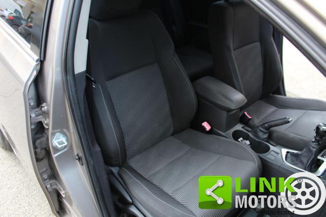 TOYOTA Auris usata 29