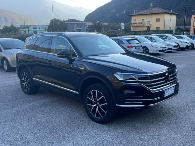 VOLKSWAGEN Touareg usata, con Airbag