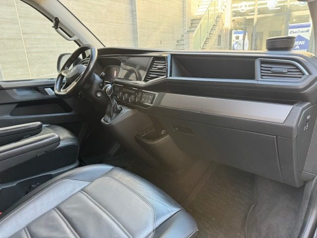 VOLKSWAGEN Multivan usata, con Controllo trazione