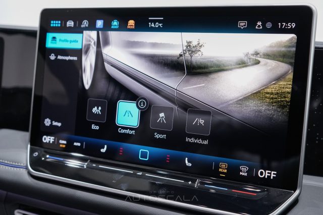 VOLKSWAGEN Tiguan usata, con Luci diurne LED