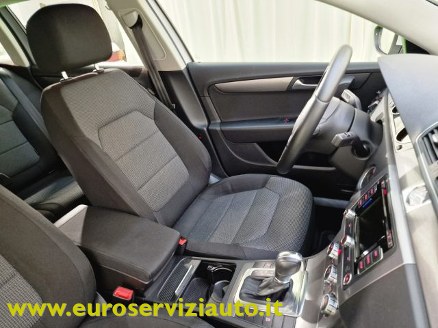 VOLKSWAGEN Passat usata 35