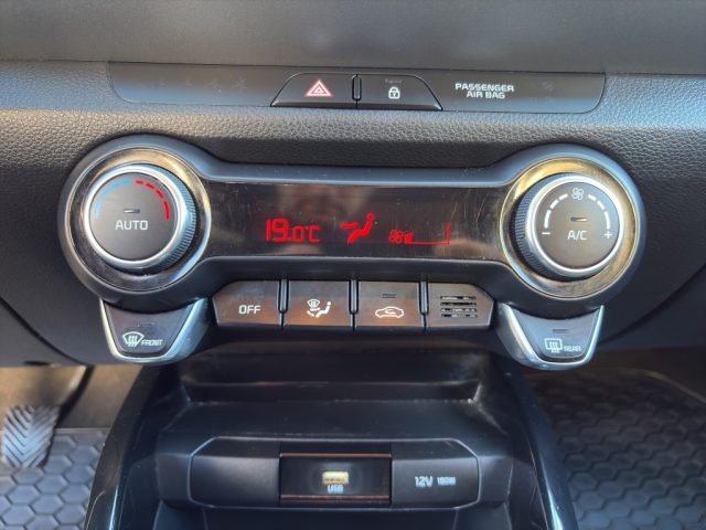 KIA Stonic usata, con Fari LED
