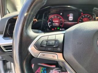 VOLKSWAGEN Golf usata, con USB