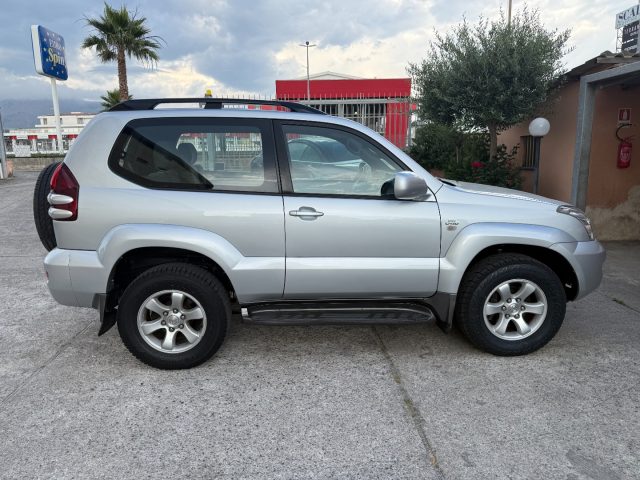 TOYOTA Land Cruiser usata, con Fendinebbia