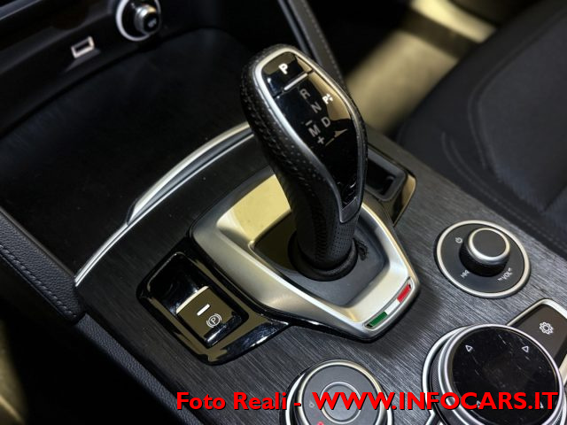ALFA ROMEO Stelvio usata, con Volante in pelle