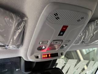 PEUGEOT 208 usata, con Volante in pelle