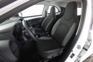 TOYOTA Aygo X usata 8