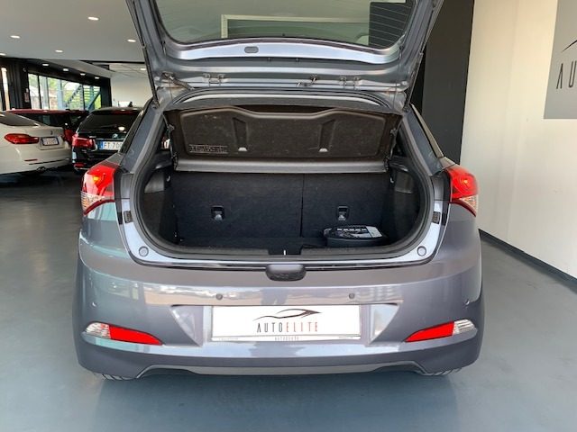 HYUNDAI i20 usata 16