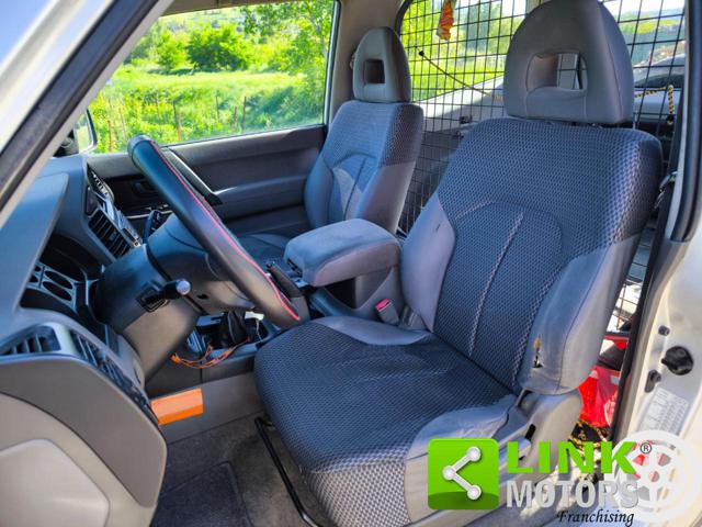 MITSUBISHI Pajero usata, con Autoradio
