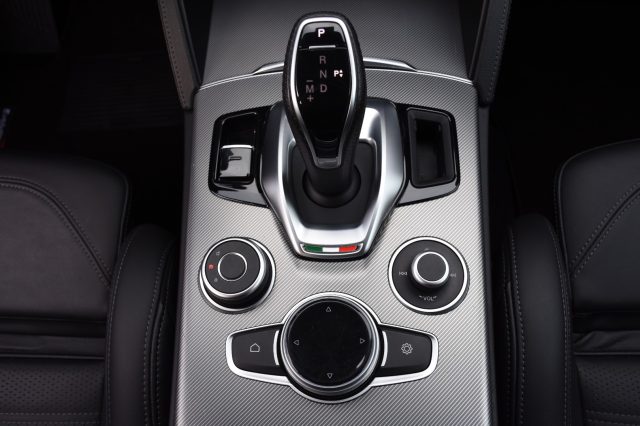 ALFA ROMEO Stelvio usata, con Vetri oscurati