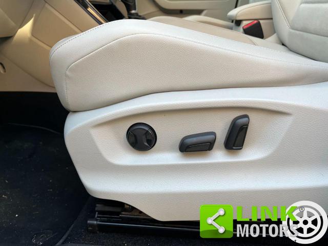 VOLKSWAGEN Touran usata, con Volante in pelle