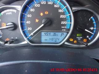 TOYOTA Yaris usata 16