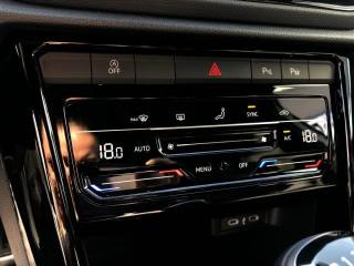 VOLKSWAGEN T-Roc usata, con Autoradio digitale
