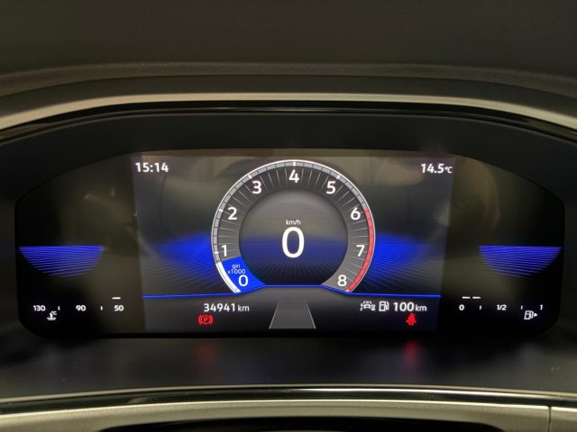 VOLKSWAGEN T-Roc usata, con USB