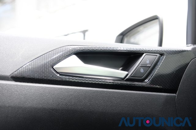 VOLKSWAGEN Polo usata, con Airbag testa