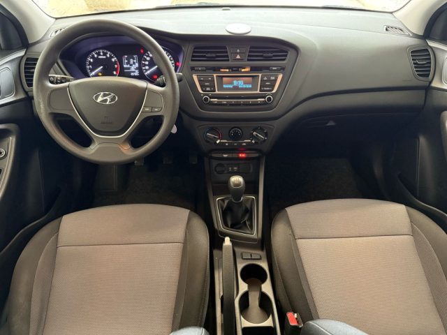 HYUNDAI i20 usata 14