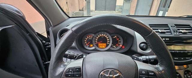 TOYOTA RAV 4 usata, con Vetri oscurati