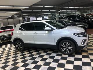 VOLKSWAGEN T-Cross usata, con Climatizzatore