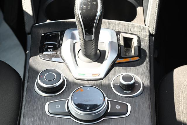 ALFA ROMEO Stelvio usata, con Servosterzo