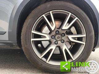 VOLVO V90 Cross Country usata, con Cerchi in lega