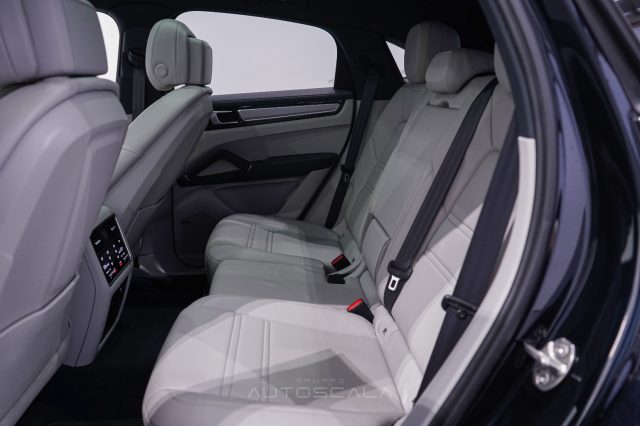PORSCHE Cayenne usata, con Android Auto