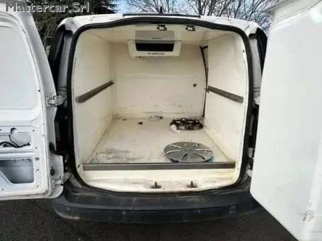 VOLKSWAGEN Caddy usata 9