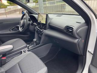 TOYOTA Yaris Cross usata, con Controllo automatico clima