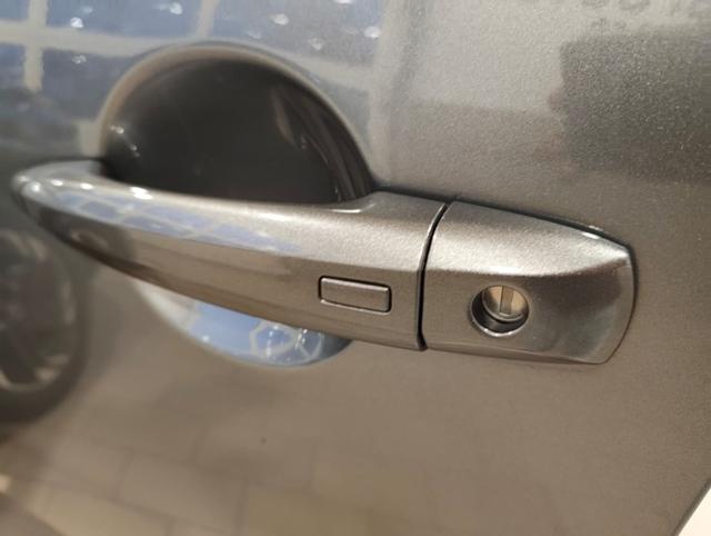 NISSAN Qashqai usata, con Autoradio