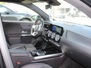 MERCEDES-BENZ GLA 200 usata, con Controllo automatico clima