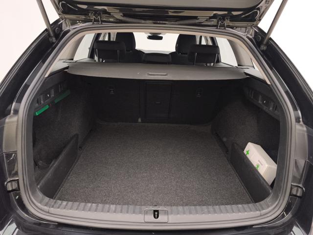 SKODA Octavia usata, con Bracciolo