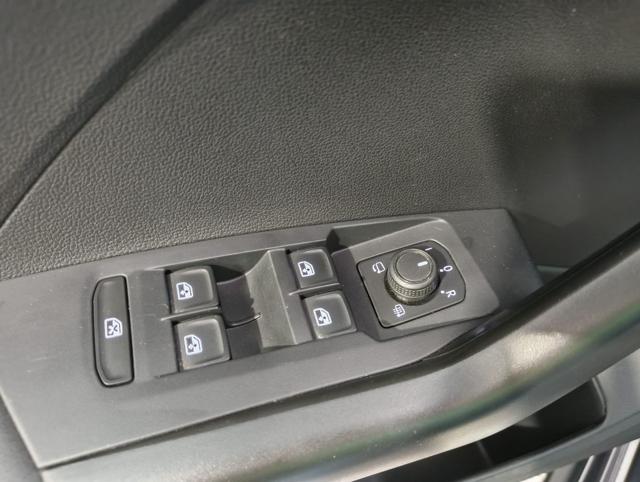 VOLKSWAGEN T-Cross usata, con ESP