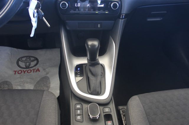 TOYOTA Yaris usata, con Bluetooth