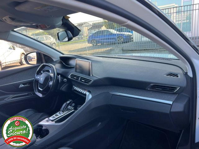 PEUGEOT 3008 usata, con Autoradio