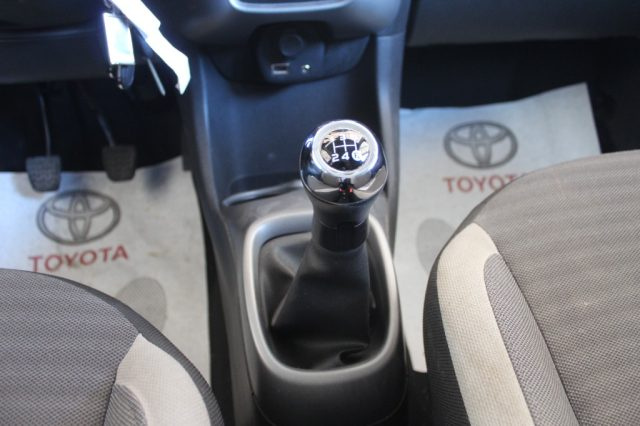 TOYOTA Aygo usata, con Airbag testa