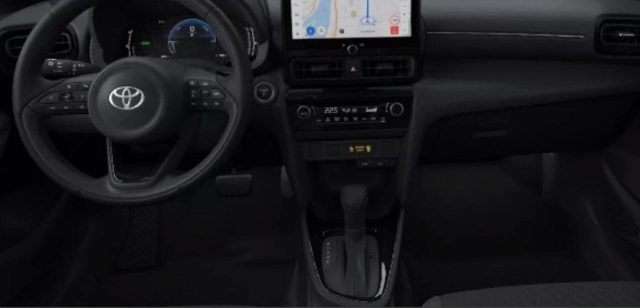 TOYOTA Yaris Cross usata, con Park Distance Control